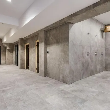 Star & 2 アパート